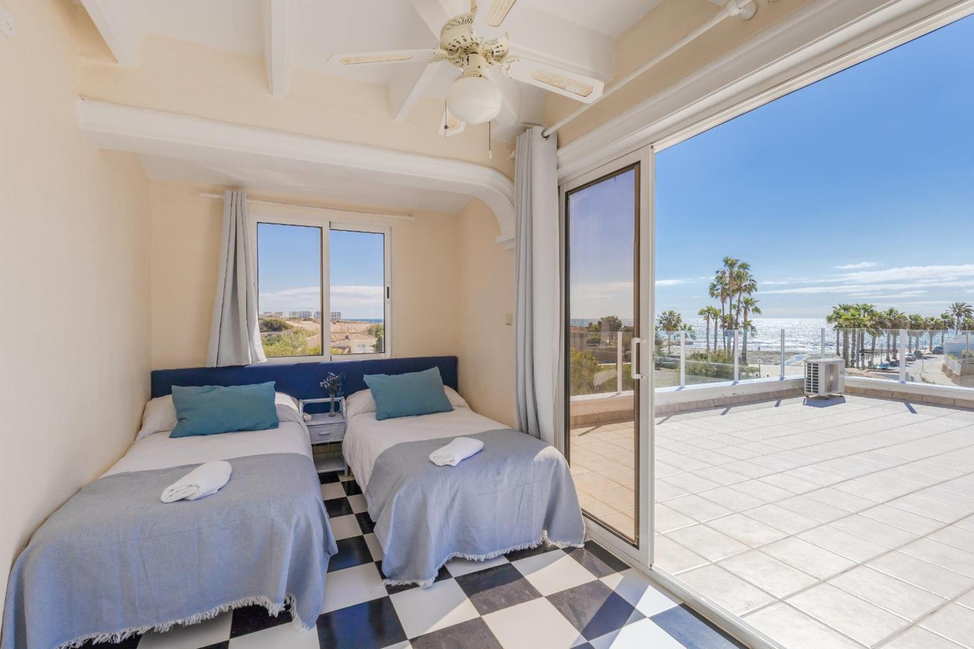Fidalsa Grand Mediterranean Beachfront Villa Playa Flamenca Exterior photo