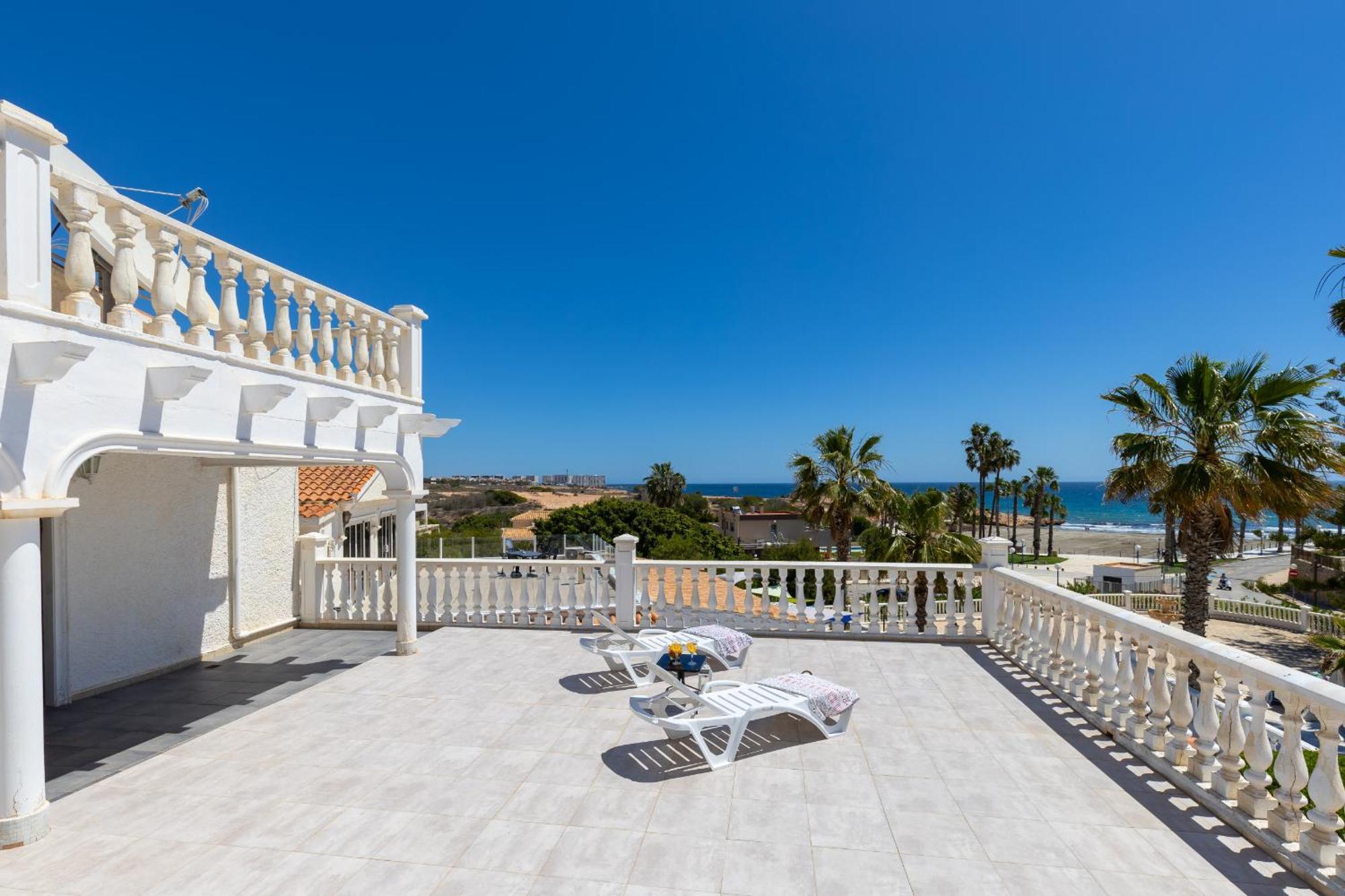 Fidalsa Grand Mediterranean Beachfront Villa Playa Flamenca Exterior photo
